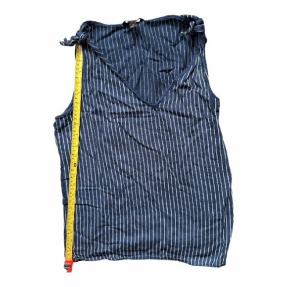 Banana Republic Blue and White Striped Blouse - Picture 3 of 6